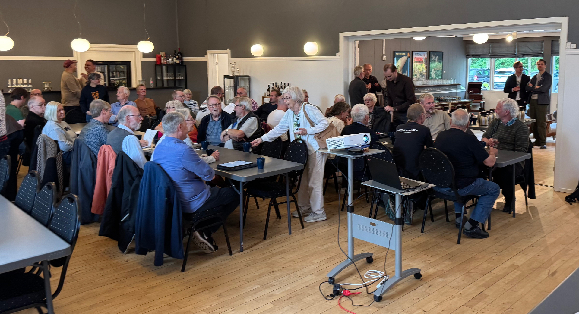 Samtaler og deltagere under borgermødet